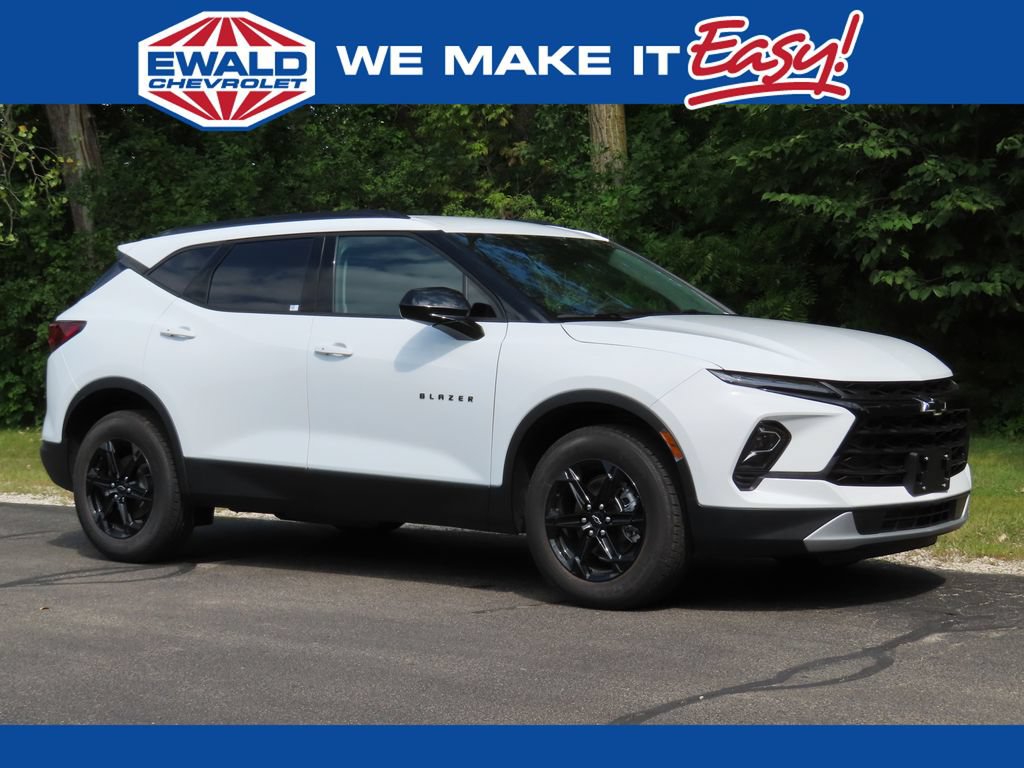 New 2026 Chevrolet Blazer LT w/ Convenience Package AWD/4WD image 1