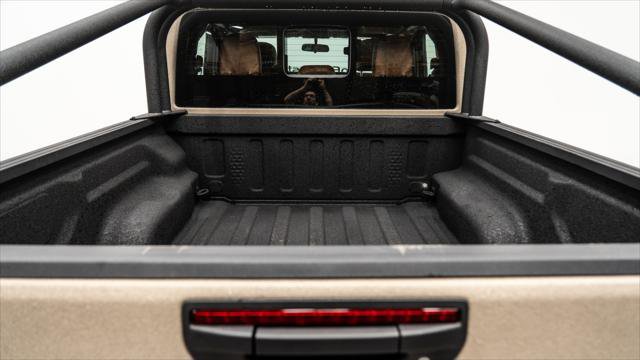 Used 2025 Jeep Gladiator Sport image 34
