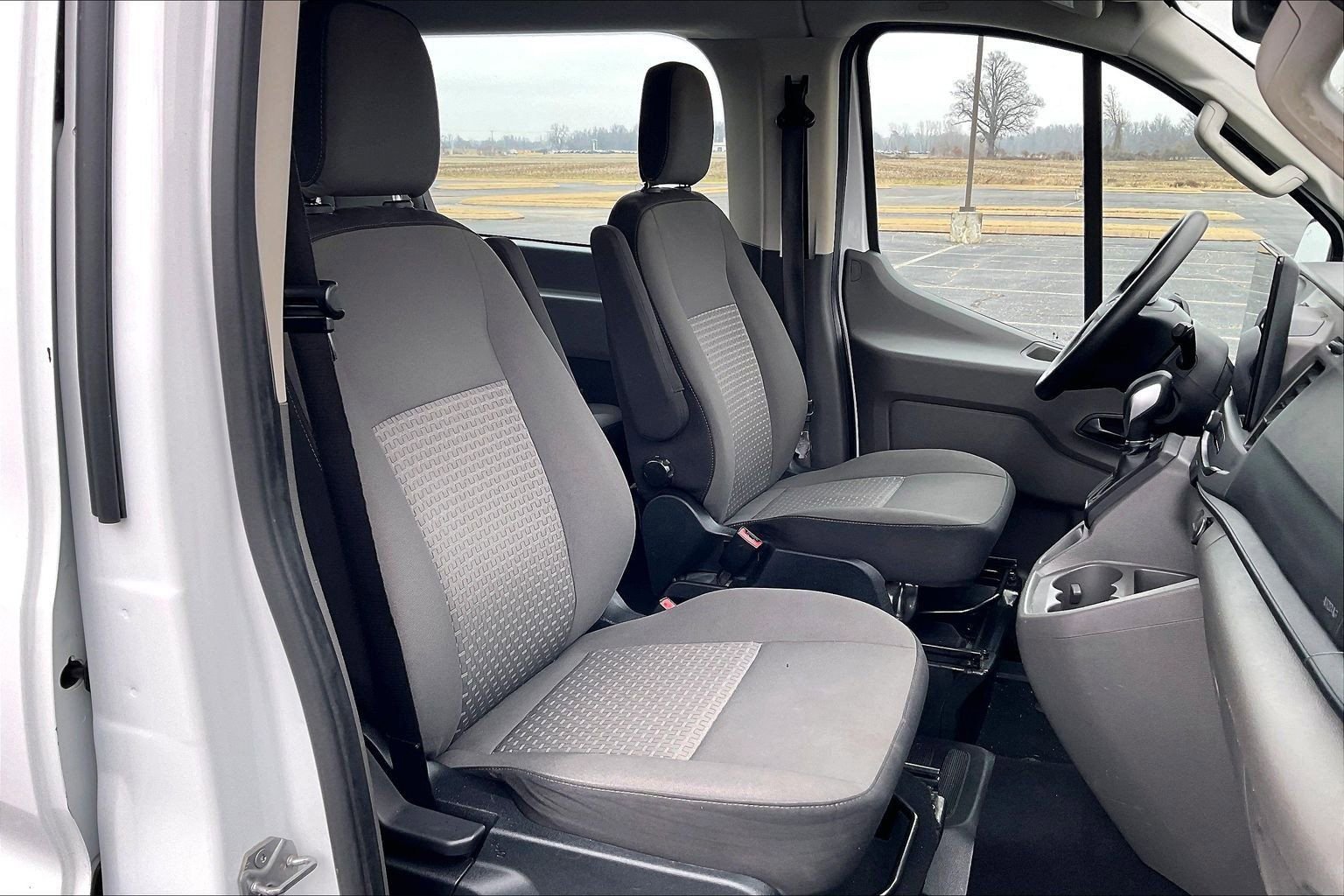 Used 2022 Ford Transit 350 XLT image 8