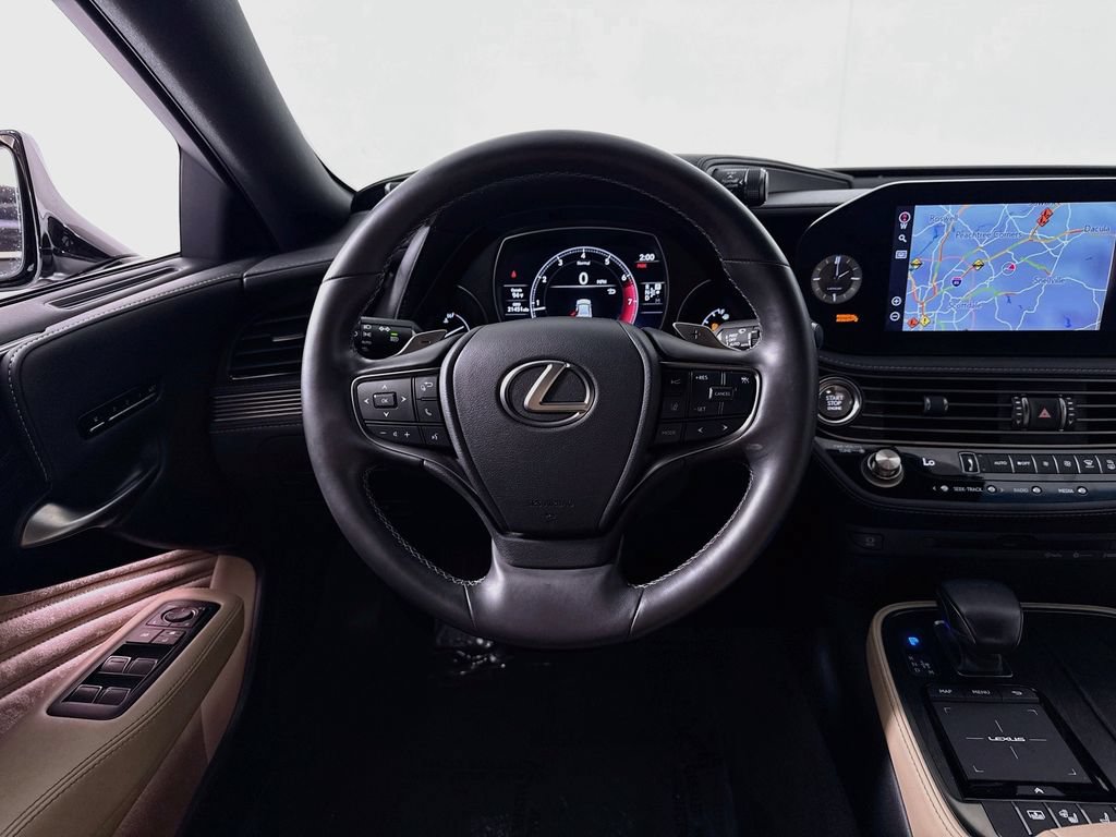 Used 2021 Lexus LS 500 w/ Accessory Package (Z2) RWD image 11