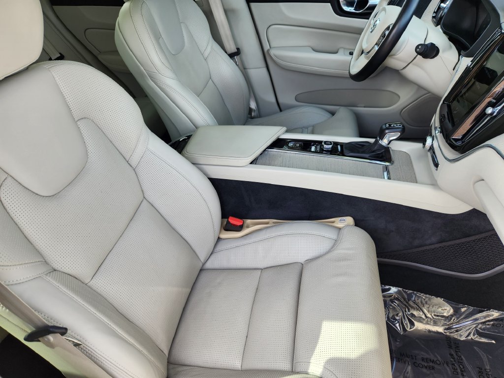 Used 2021 Volvo XC60 T5 Inscription w/ Climate Package AWD/4WD image 5
