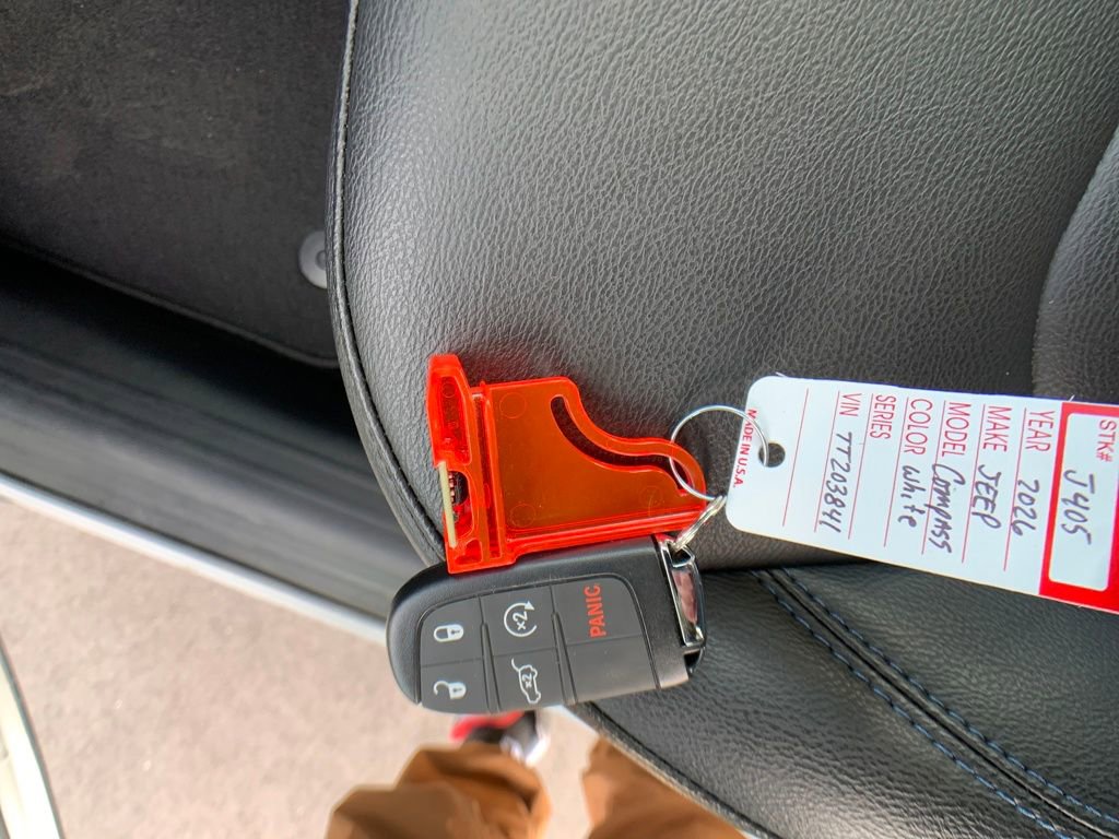 New 2026 Jeep Compass Limited image 30