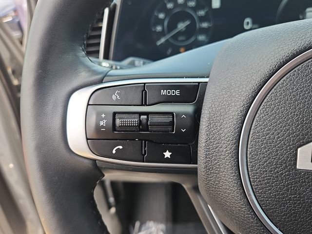 Used 2025 Kia Sportage SX image 16
