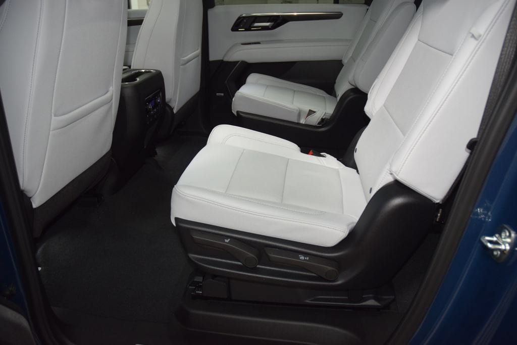 New 2026 Chevrolet Suburban Premier AWD/4WD image 43