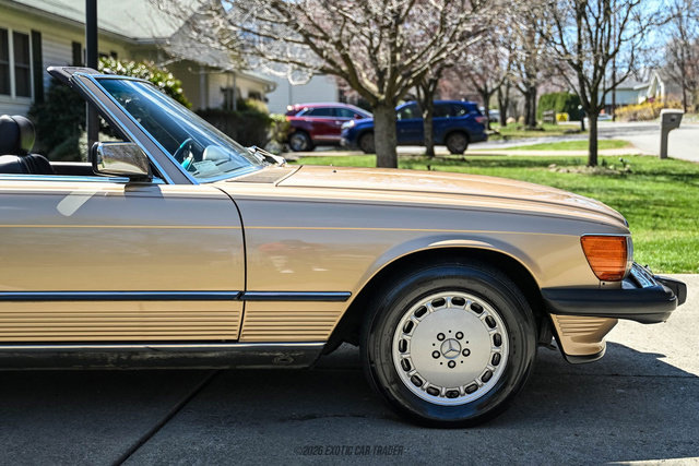 Used 1988 Mercedes-Benz 560 SL image 11