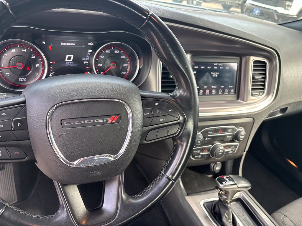 Used 2022 Dodge Charger SXT RWD image 10