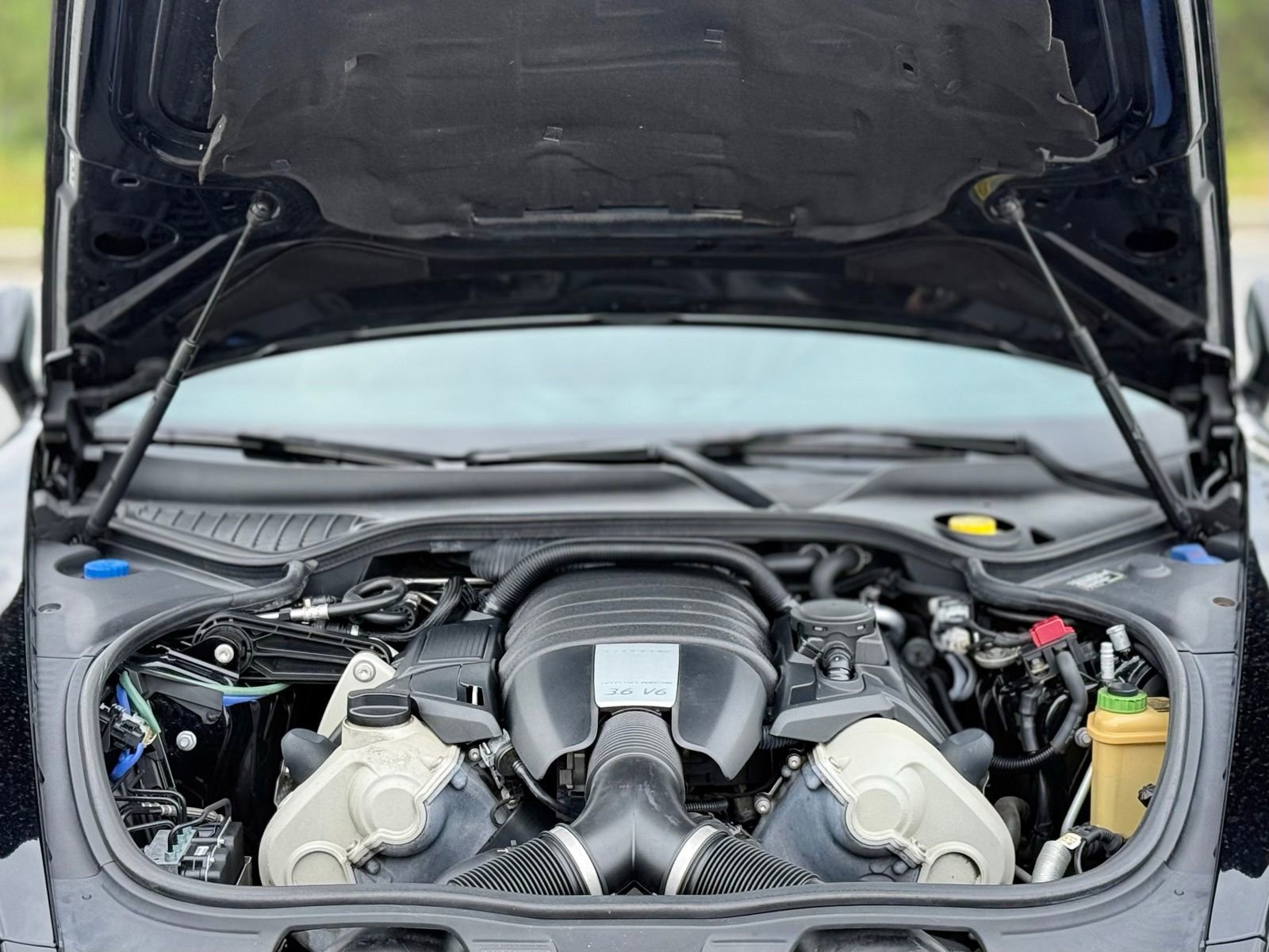 Used 2014 Porsche Panamera RWD image 50