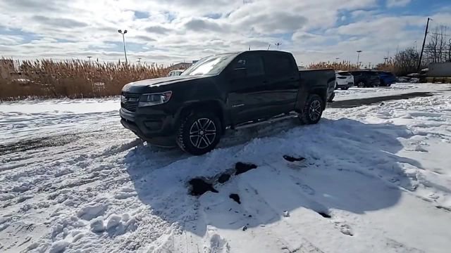 Used 2019 Chevrolet Colorado W/T w/ Custom Special Edition image 4