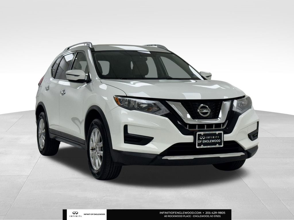 Used 2017 Nissan Rogue SV