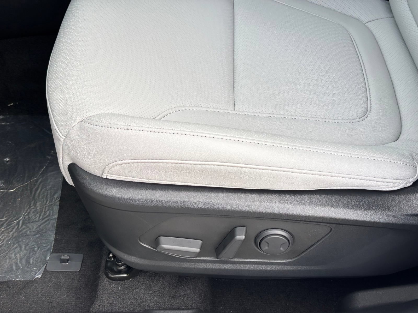 New 2027 Hyundai Santa Cruz SEL FWD image 15