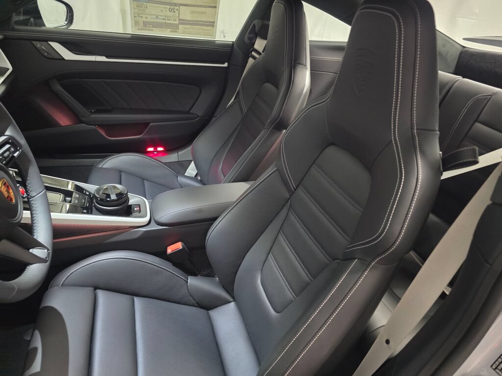 New 2026 Porsche 911 Carrera GTS RWD image 5