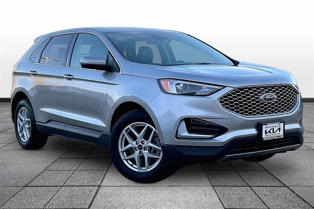 Used 2024 Ford Edge SEL image 2