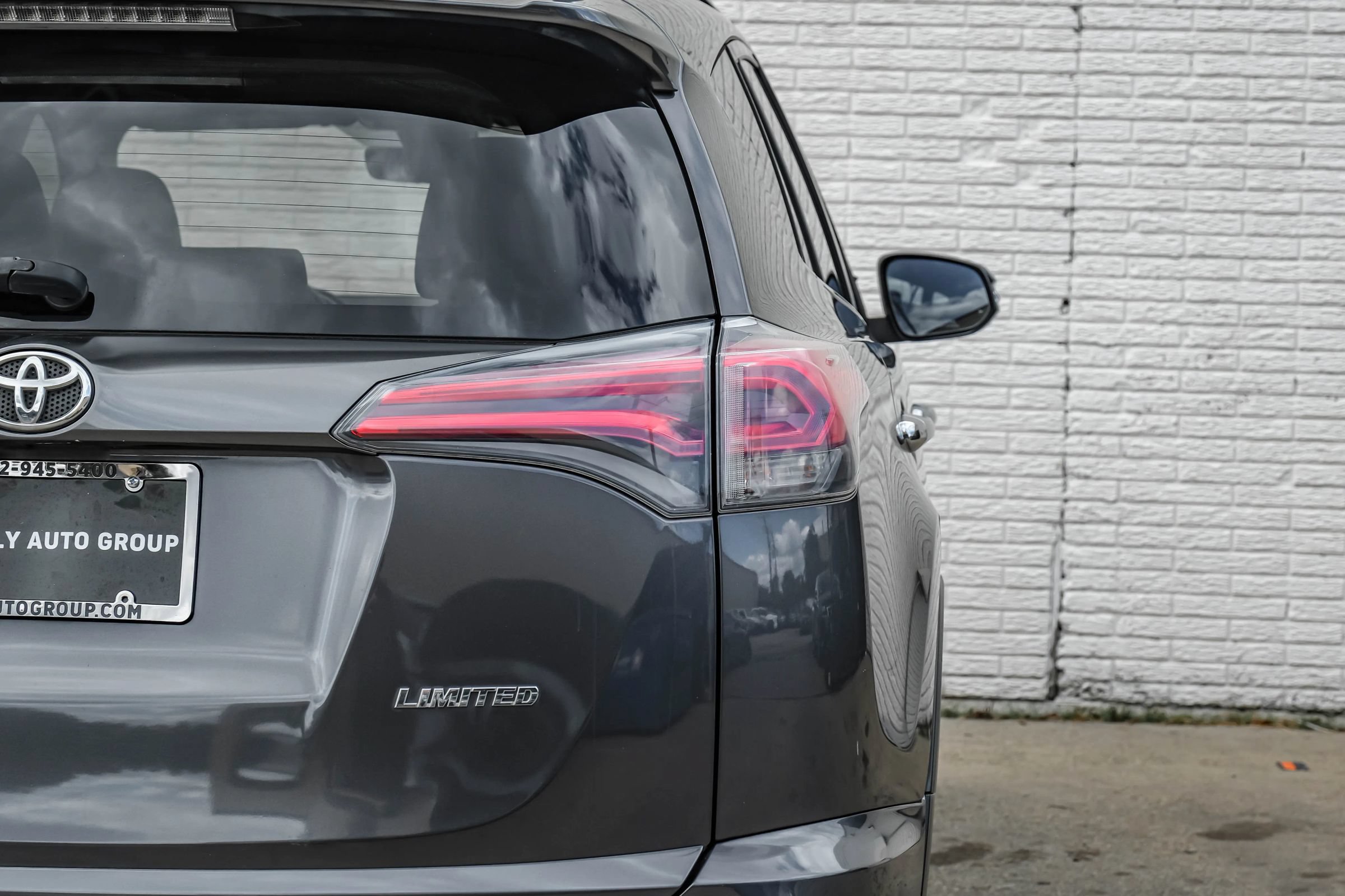 Used 2016 Toyota RAV4 Limited w/ Advanced Technology Package FWD image 44