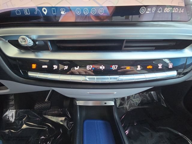 Used 2026 Cadillac Lyriq Premium Luxury w/ LPO, Floor Liner Package AWD/4WD image 22
