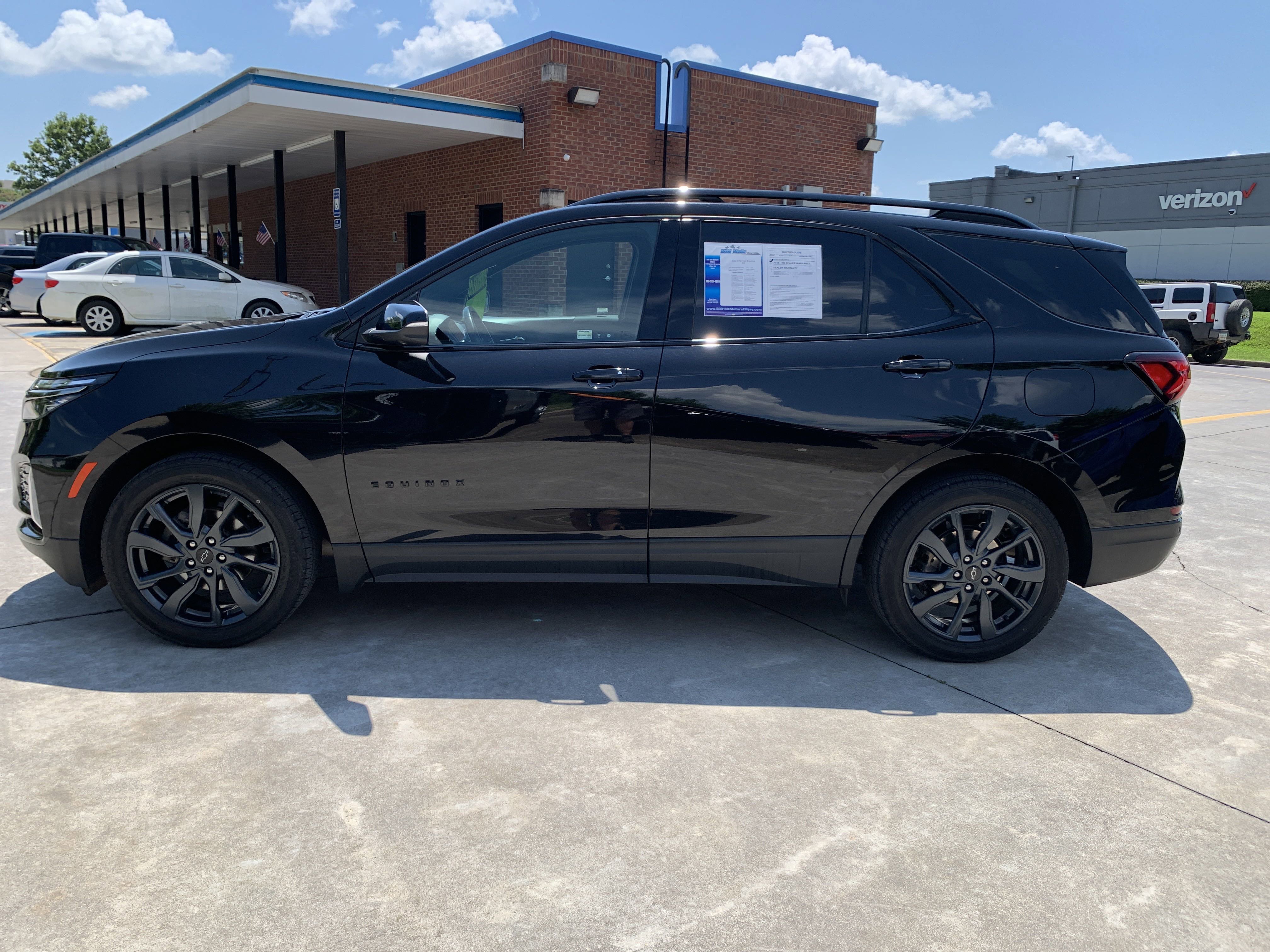 Used 2022 Chevrolet Equinox RS w/ RS Leather Package FWD image 6