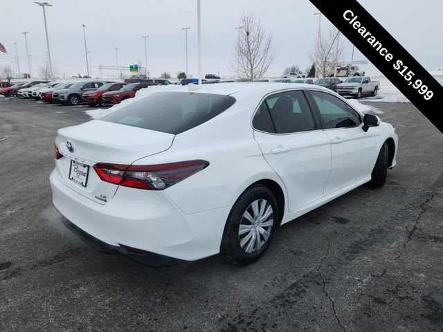 Used 2022 Toyota Camry LE FWD image 7