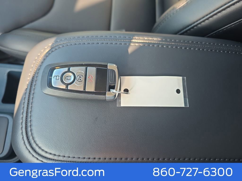 Certified 2025 Ford Maverick Lariat w/ Black Appearance Package image 37