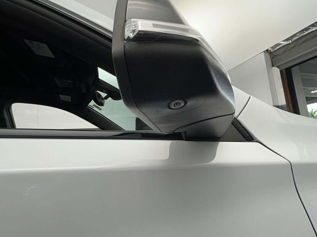 Used 2023 Chevrolet Traverse Premier w/ Redline Edition image 55