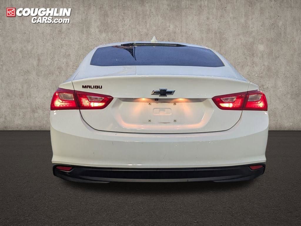 Used 2018 Chevrolet Malibu LT w/ Redline Edition image 6