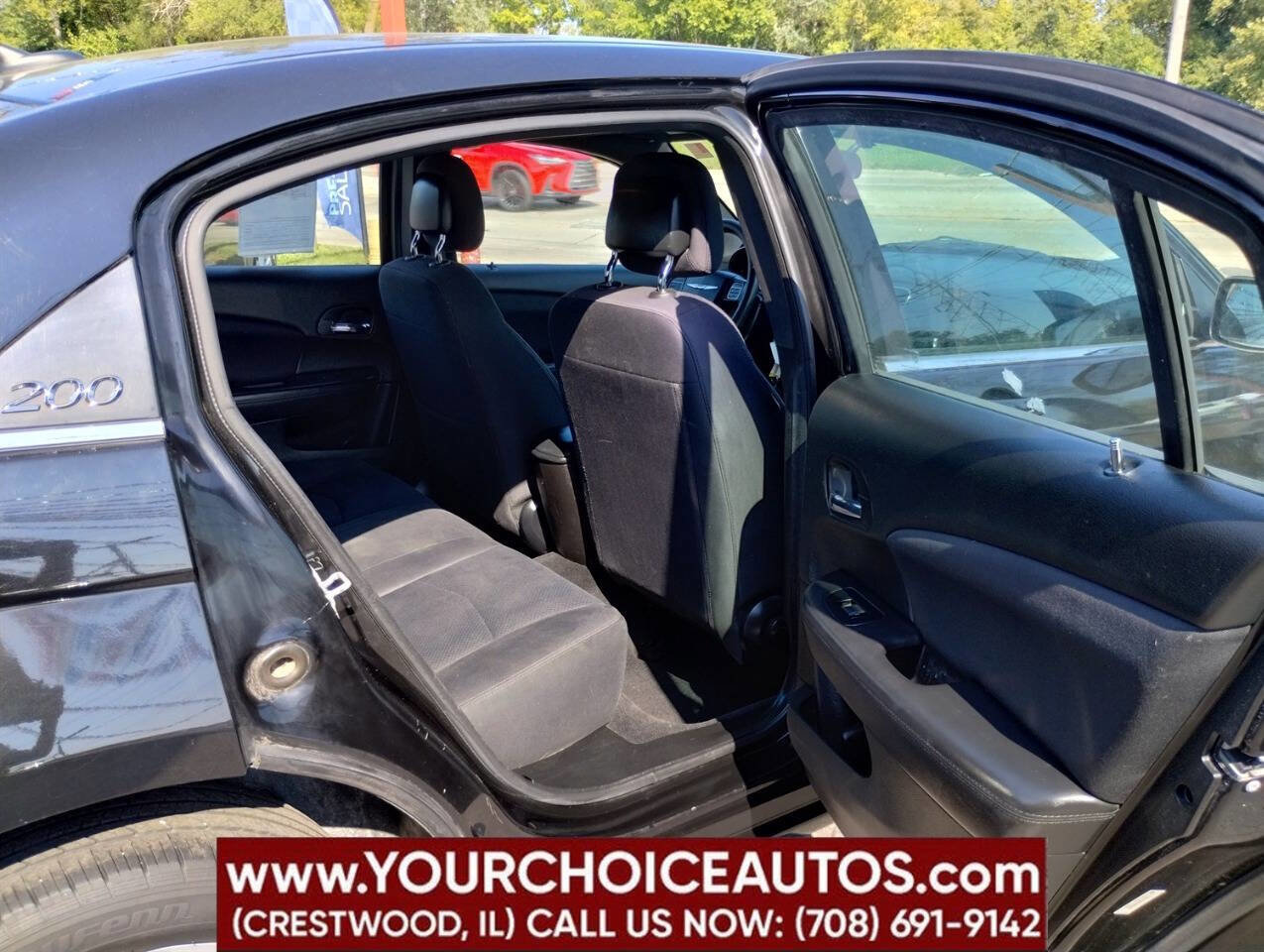 Used 2014 Chrysler 200 LX image 17