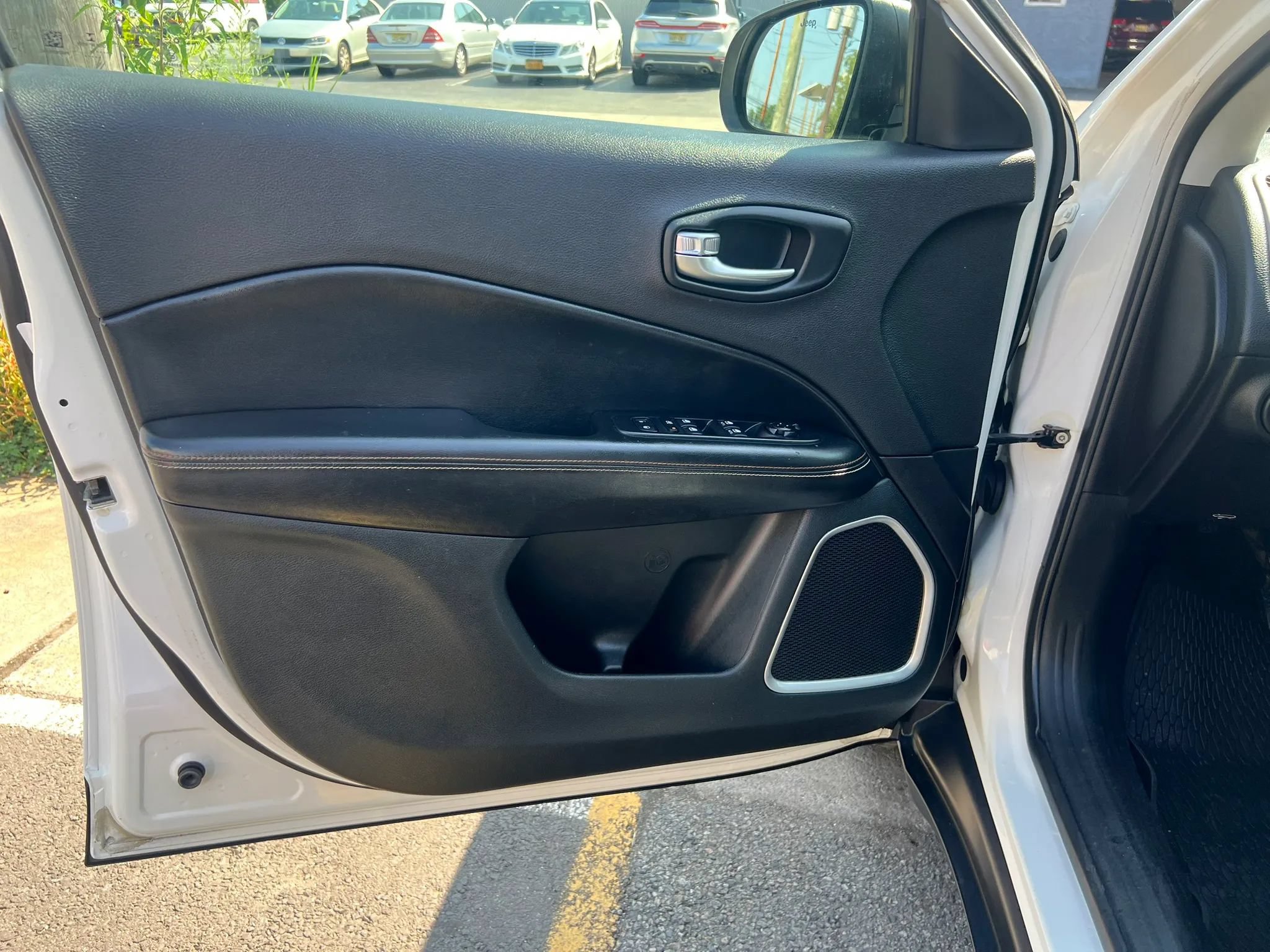 Used 2019 Jeep Compass Sport FWD image 11