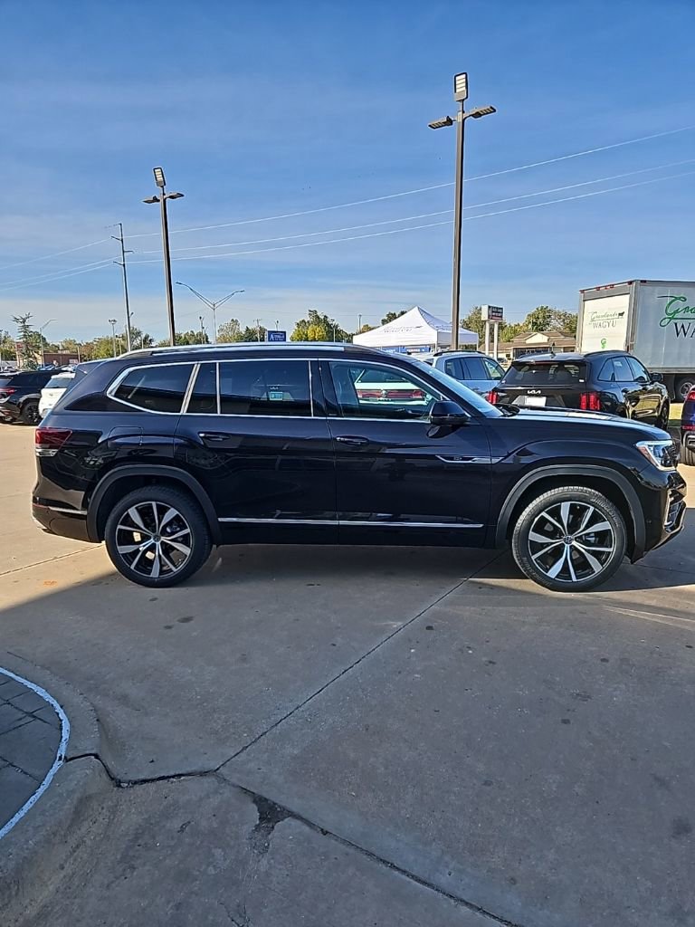 New 2026 Volkswagen Atlas SEL Premium R-Line image 4
