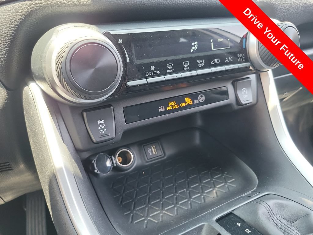 Used 2025 Toyota RAV4 LE FWD image 12