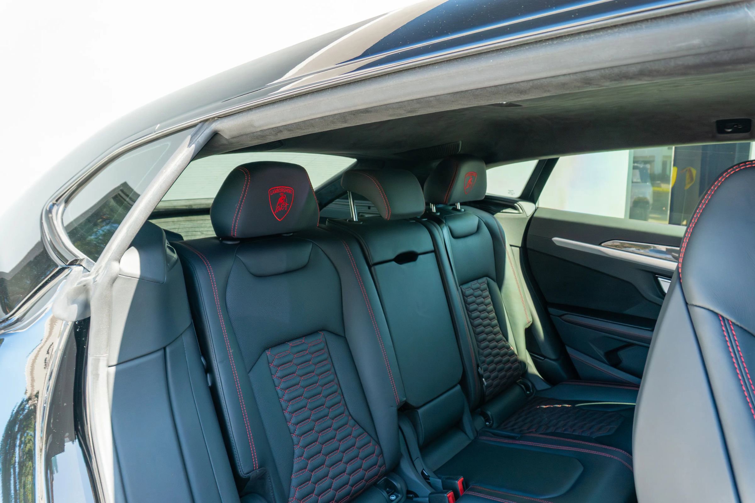 Used 2020 Lamborghini Urus image 51