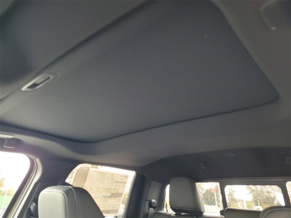 New 2025 Toyota Tacoma TRD Off-Road image 9