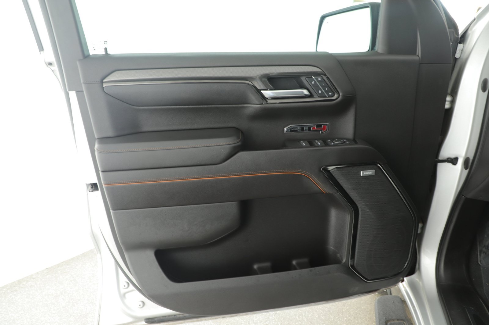 Used 2022 GMC Sierra 1500 AT4 w/ AT4 Premium Package AWD/4WD image 9