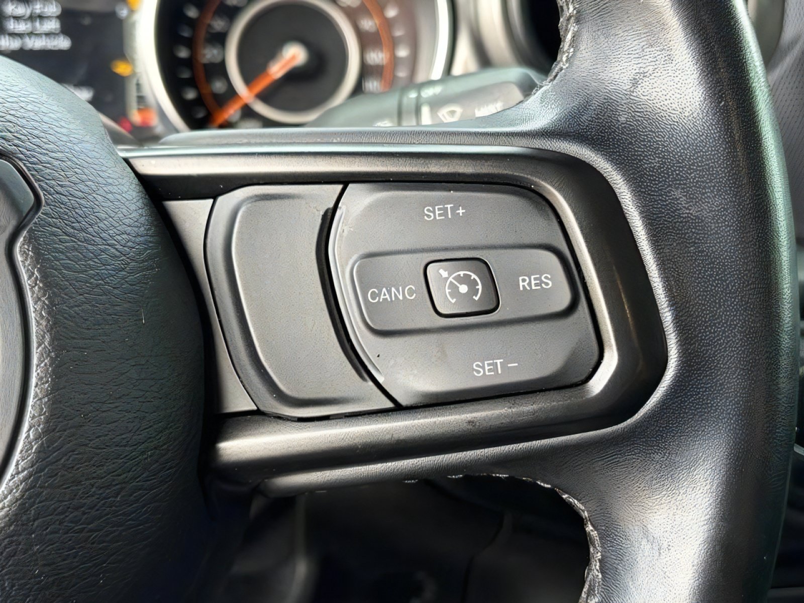 Used 2022 Jeep Gladiator Sport AWD/4WD image 21