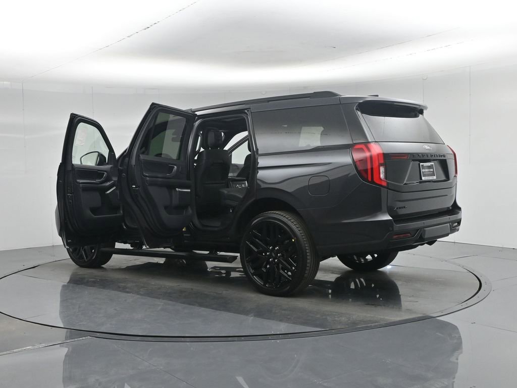 New 2026 Ford Expedition Platinum w/ Stealth Performance Package image 38