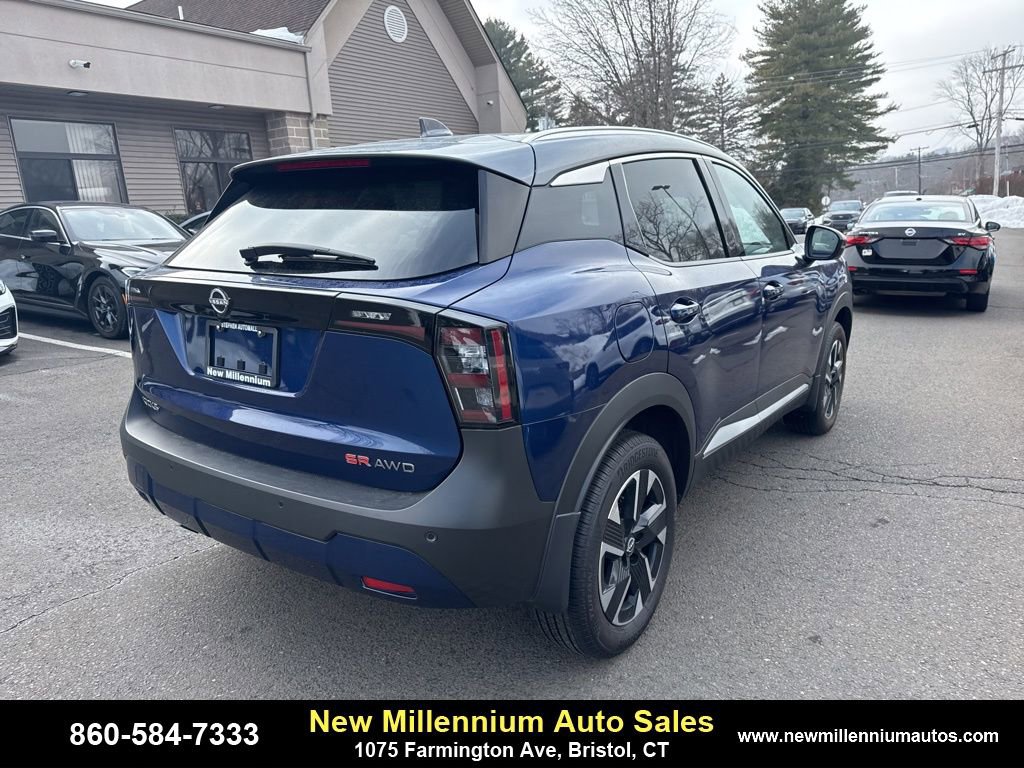 Used 2025 Nissan Kicks SR image 7