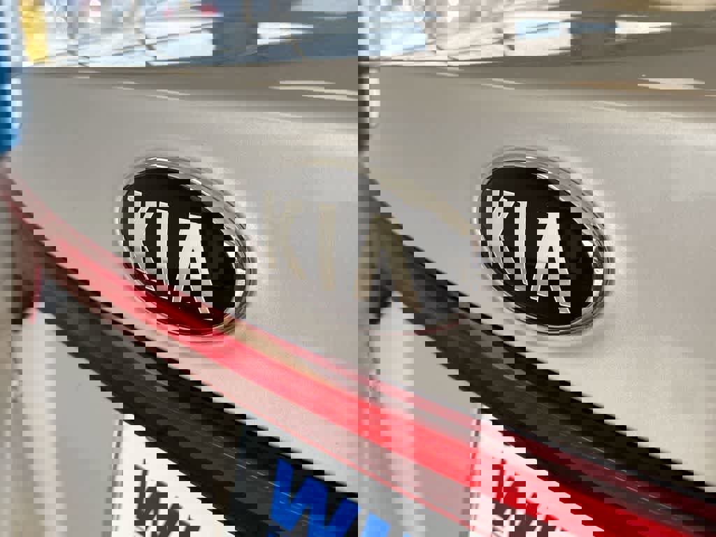 Used 2020 Kia Forte LXS image 11