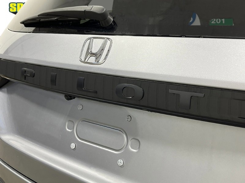 New 2025 Honda Pilot TrailSport image 9
