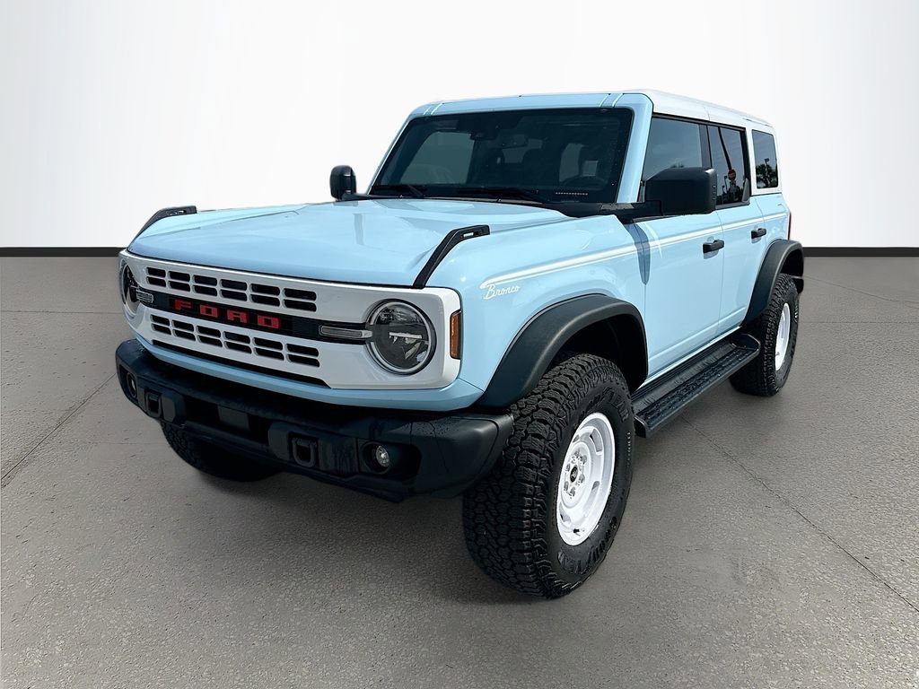 Used 2025 Ford Bronco Heritage Edition AWD/4WD image 3