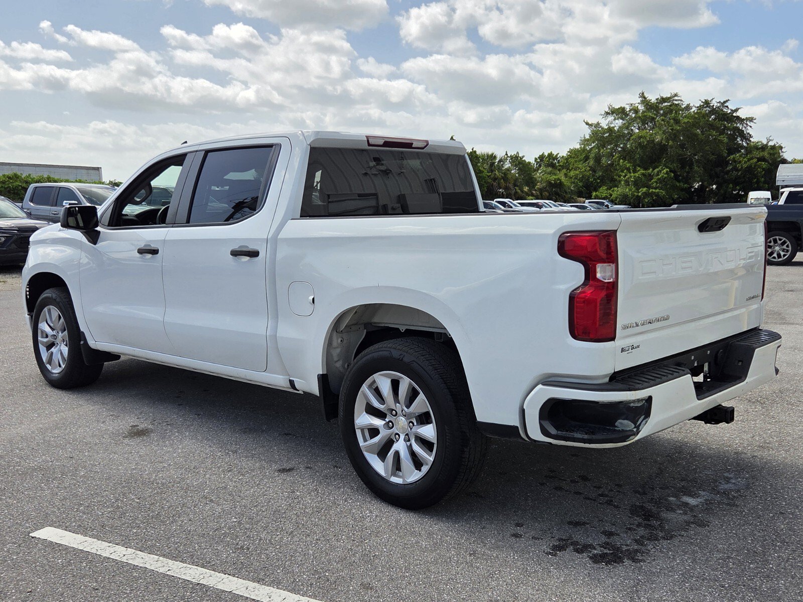 Used 2022 Chevrolet Silverado 1500 Custom RWD image 3