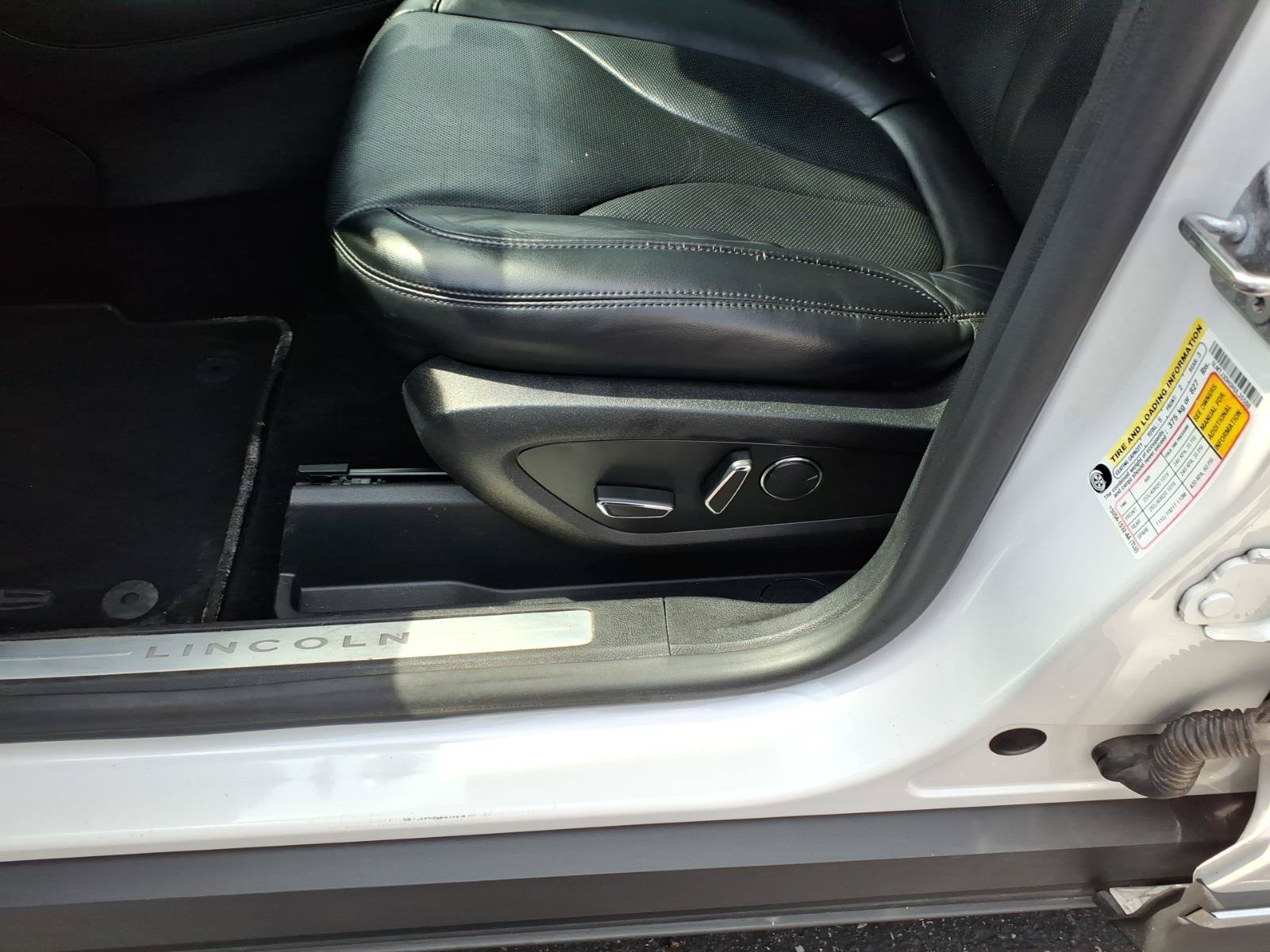 Used 2017 Lincoln MKC Reserve AWD/4WD image 11