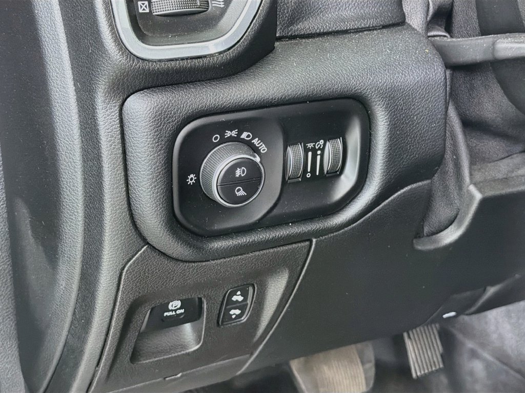 Used 2021 RAM 1500 Laramie w/ Laramie Southwest Edition RWD image 13