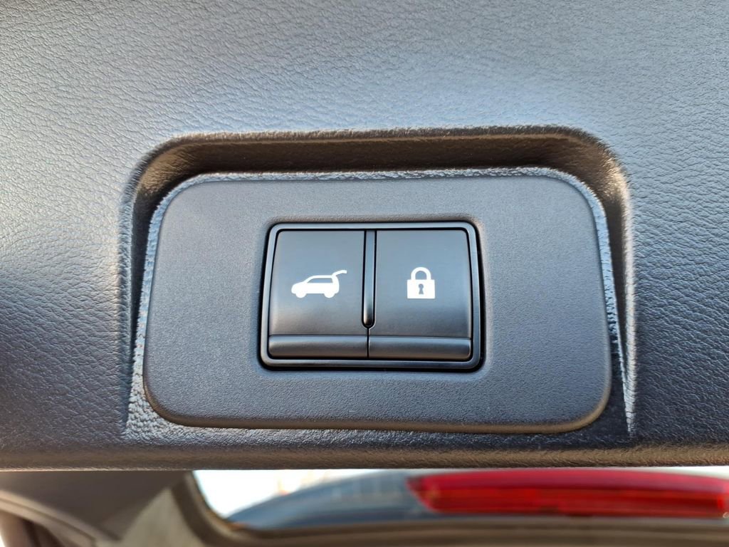 Certified 2023 Nissan Rogue SL w/ SL Premium Package image 10