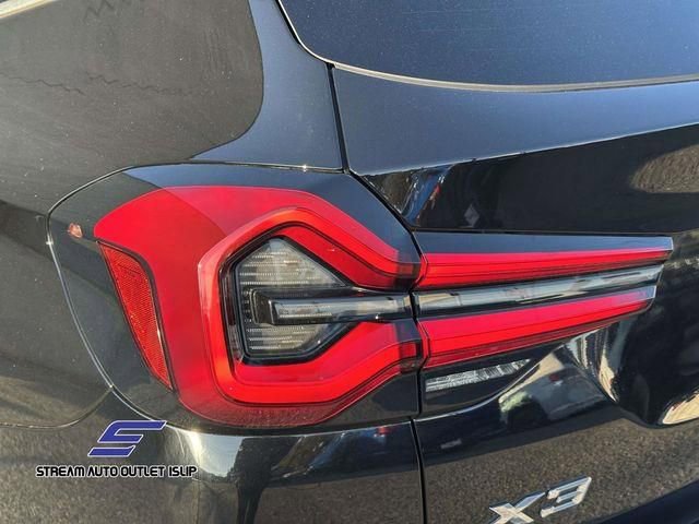 Used 2023 BMW X3 xDrive30i w/ Premium Package image 11
