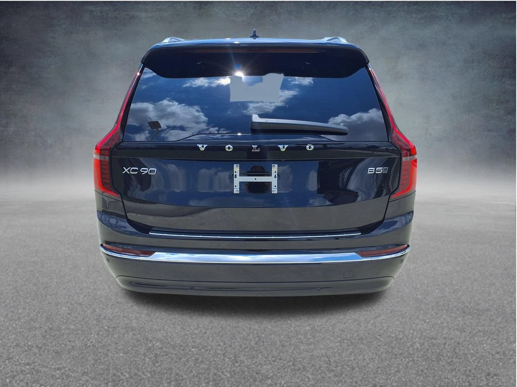 New 2026 Volvo XC90 B5 Plus w/ Protection Package Premier AWD/4WD image 6