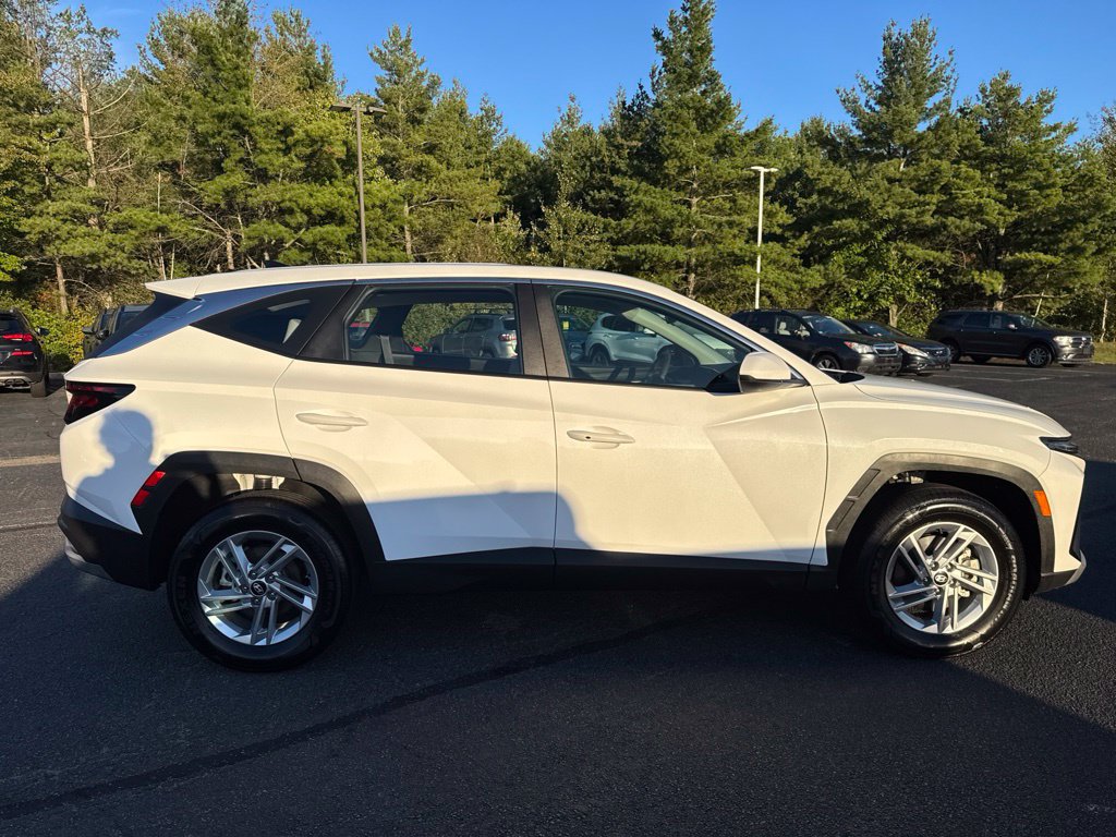 Certified 2025 Hyundai Tucson SE AWD/4WD image 7