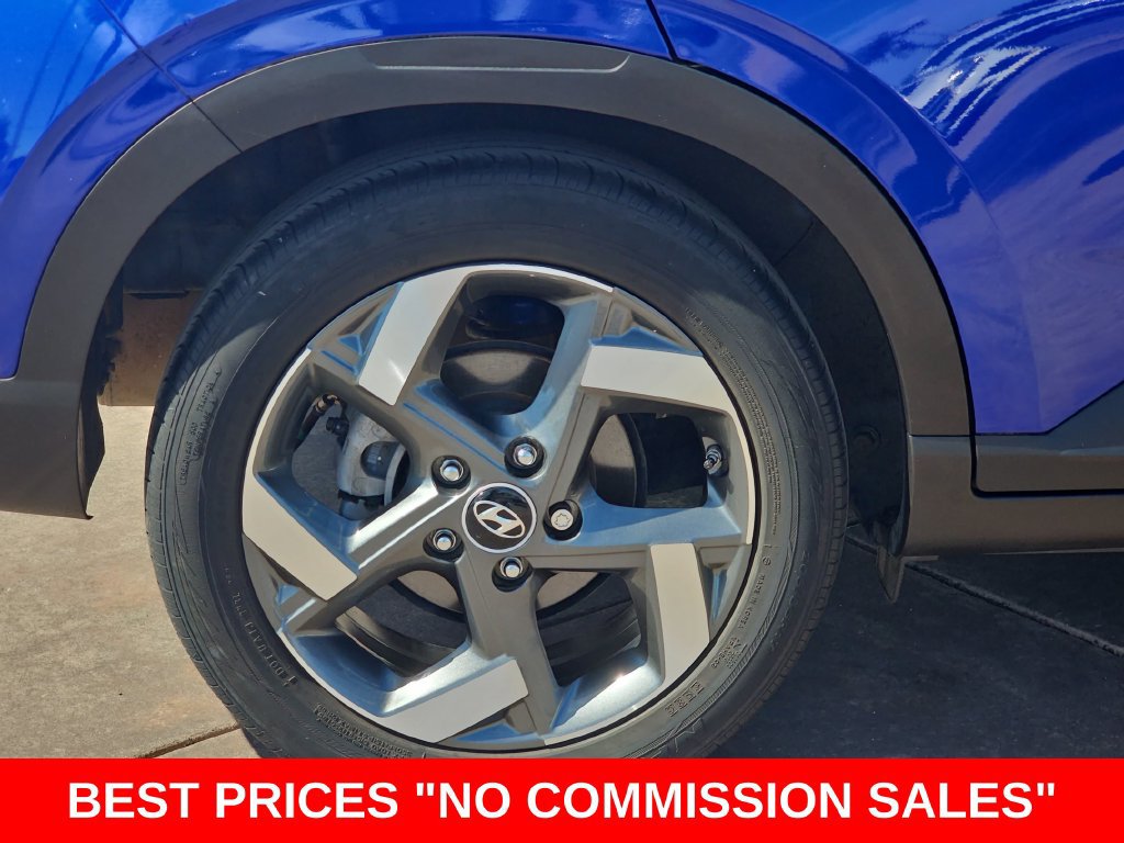 Used 2022 Hyundai Venue Limited FWD image 37