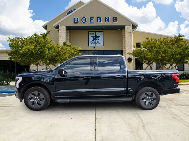 Used 2025 Ford F150 Lightning Flash image 2