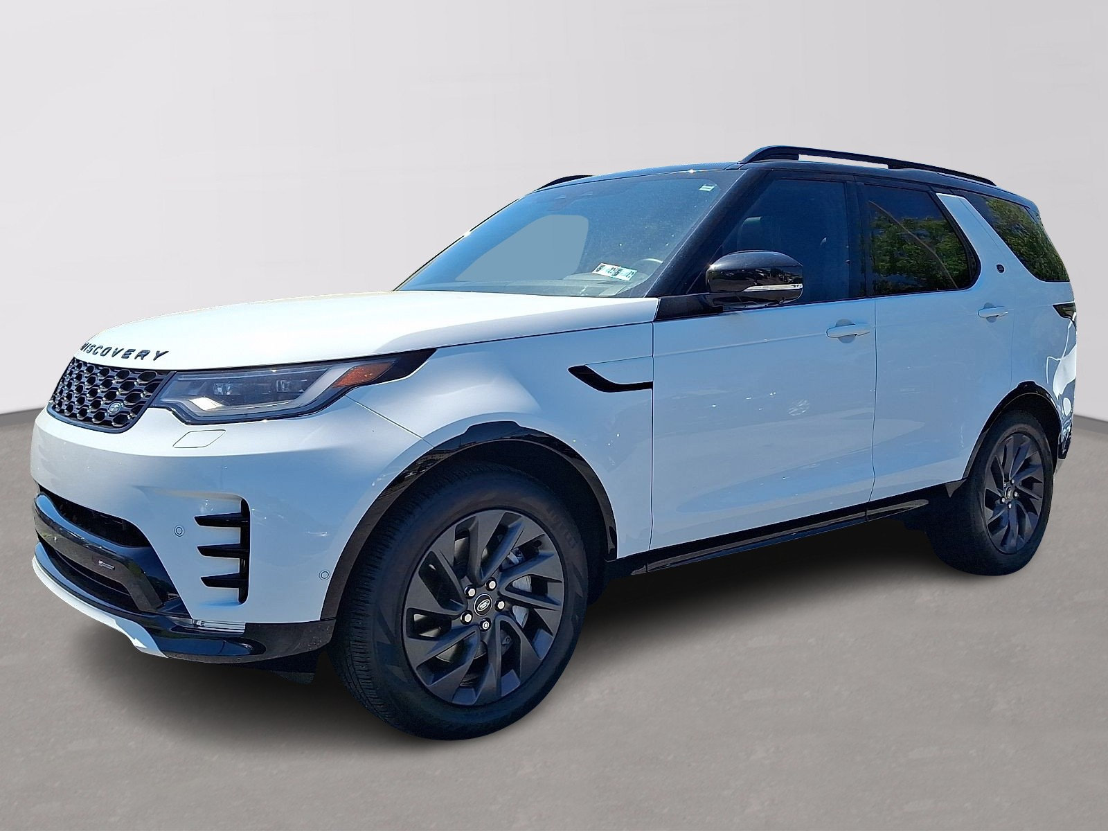 Used 2023 Land Rover Discovery S R-Dynamic AWD/4WD image 3