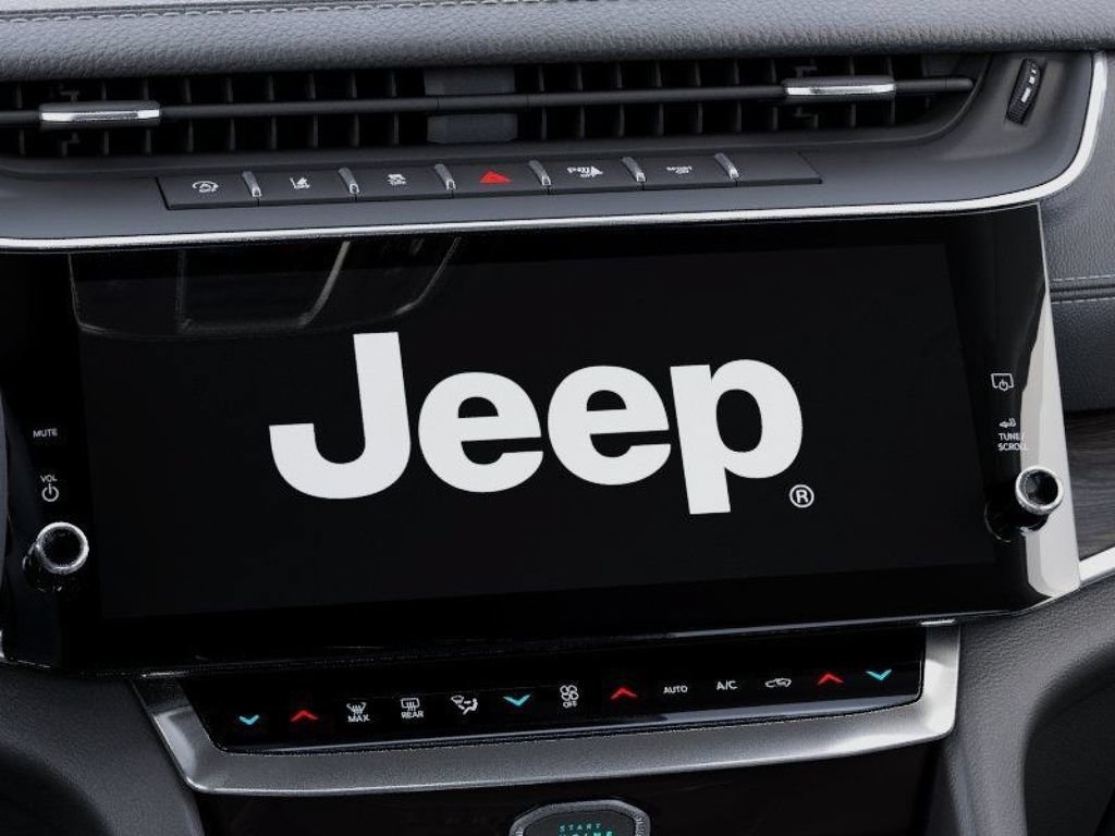 New 2026 Jeep Grand Cherokee Altitude AWD/4WD image 18