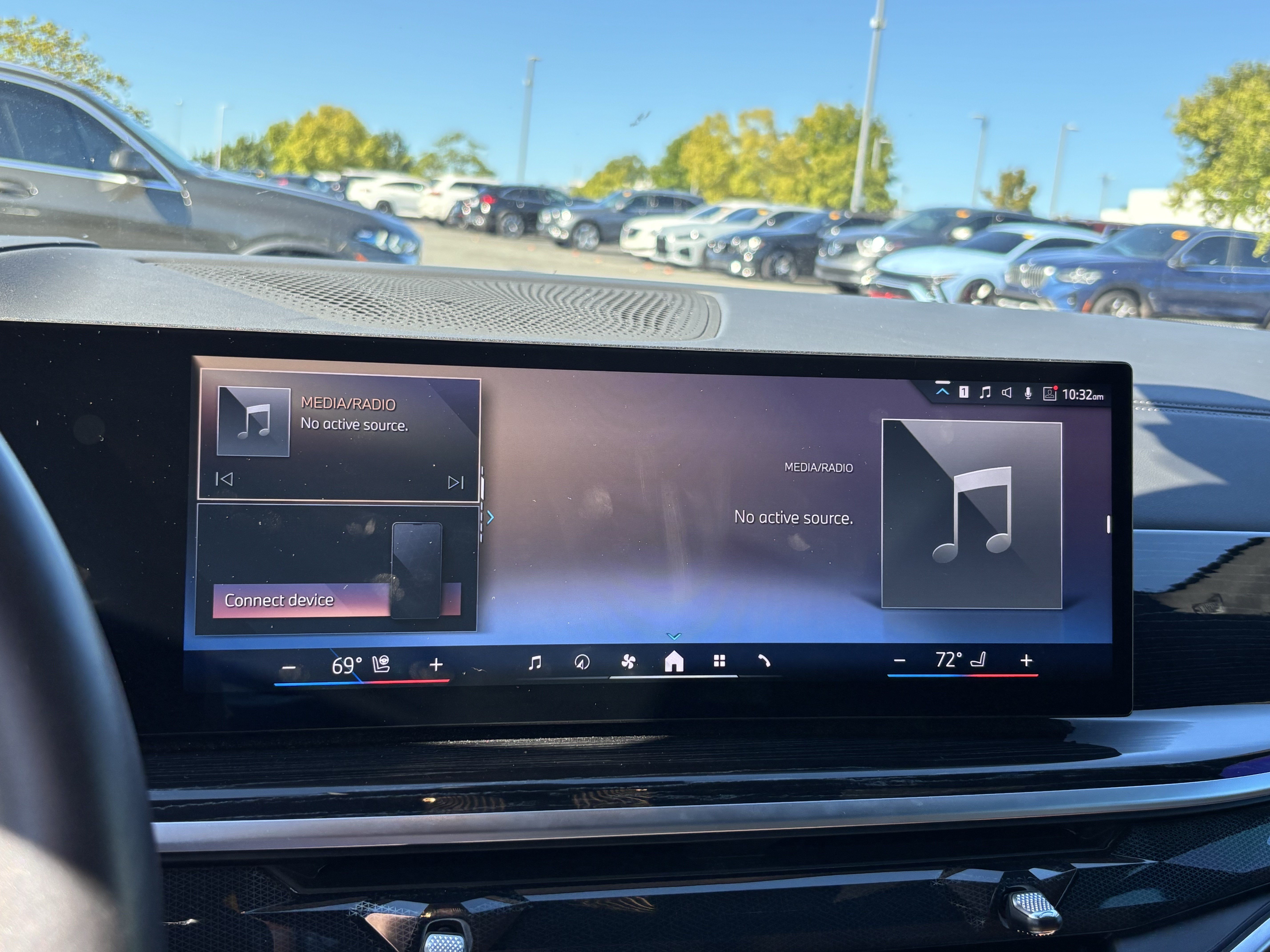 Certified 2025 BMW X7 xDrive40i w/ M Sport Package AWD/4WD image 22