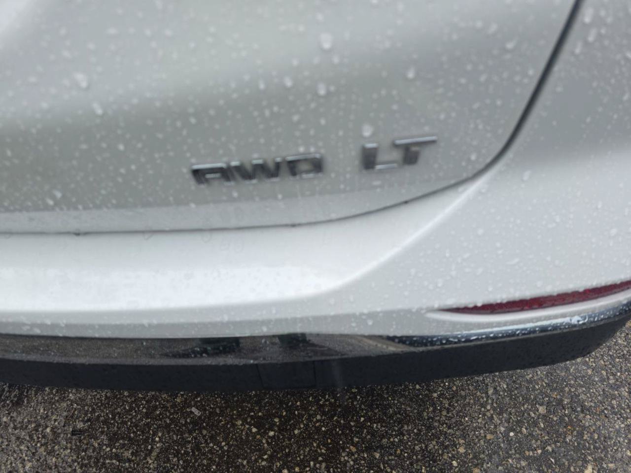 Used 2021 Chevrolet Equinox LT AWD/4WD image 7