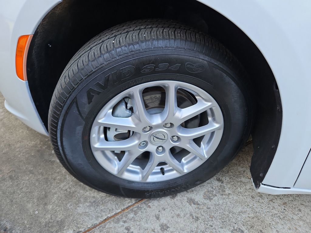 Used 2023 Chrysler Pacifica Touring-L image 34